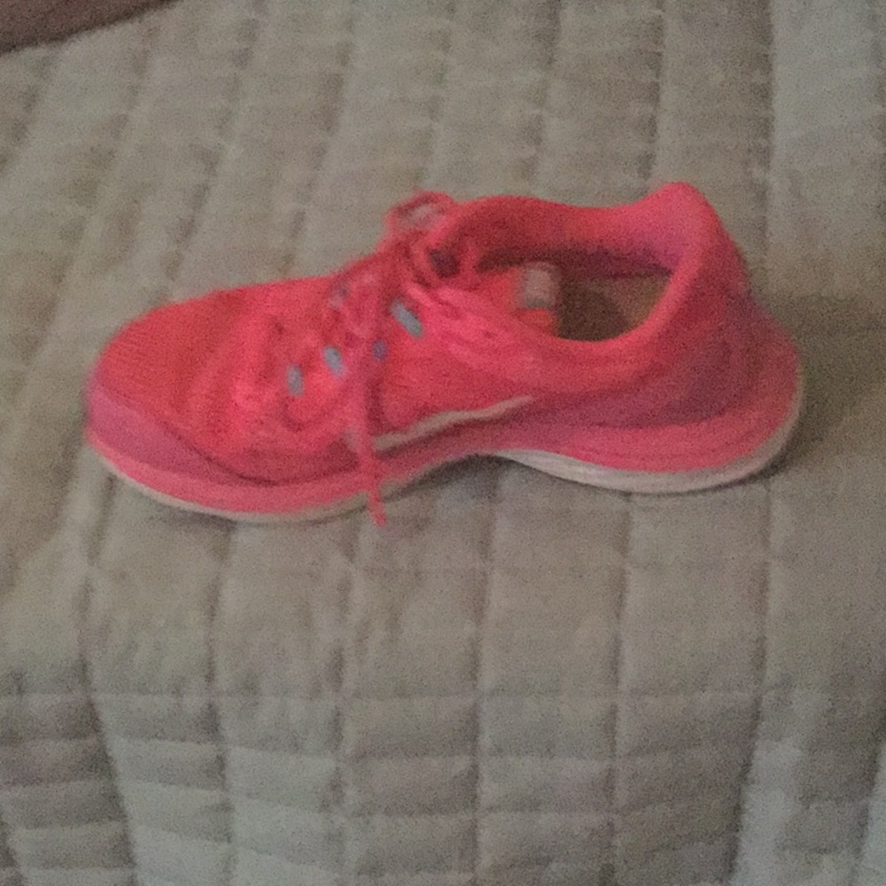 Bright Pink Nike Sneakers.  Dual Fusion - Picture 4 of 4